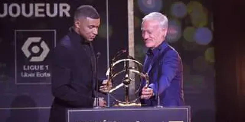 ceremonie-de-recompense-des-meilleurs-de-la-ligue-1-en-france-mbappe-pour-la-4eme-fois
