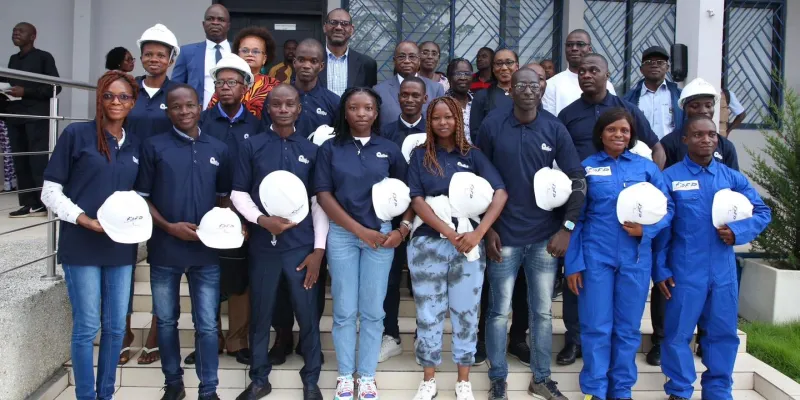 programme-jeunesse-du-gouvernement-14-apprentis-topographes-en-route-pour-la-france