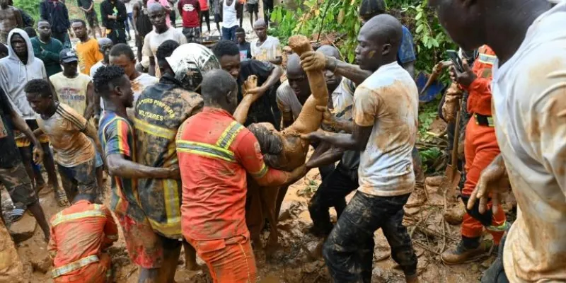 forte-pluie-a-abidjan-le-pere-la-mere-et-leurs-trois-enfants-decedes-dans-un-eboulement-de-terrain