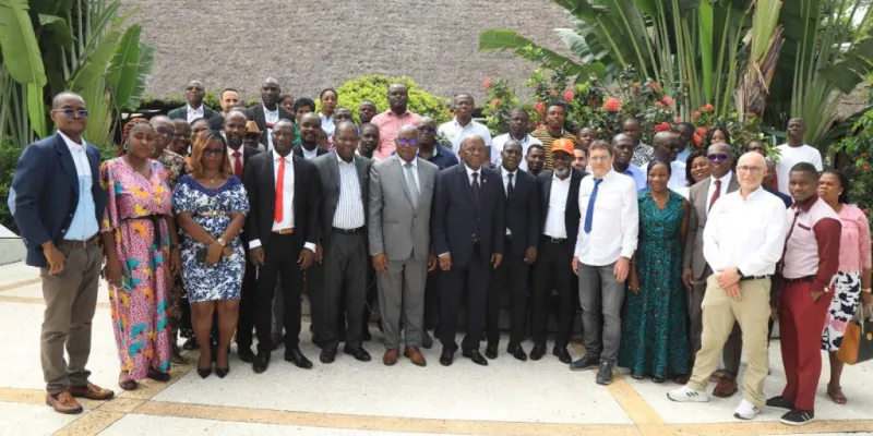 cocan-2023-les-masseurs-kinesitherapeutes-ivoiriens-outilles-par-deux-experts-francais