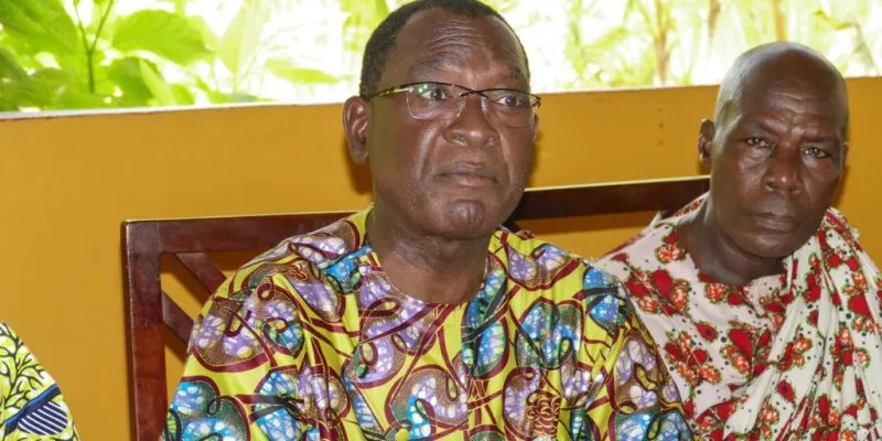 abobo-baoule-la-rencontre-du-chef-de-terre-avec-le-prefet-dabidjan-livre-ses-secrets
