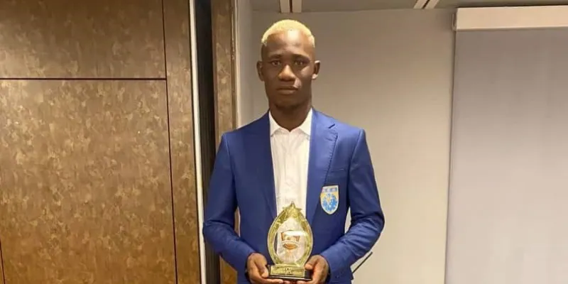 2eme-edition-des-etoiles-du-football-ivoirien-ouattara-brahima-rca-le-meilleur-de-la-saison