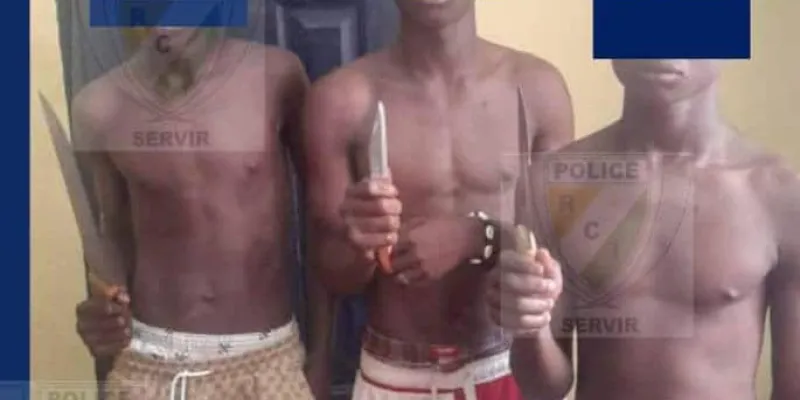 daloa-trois-jeunes-gens-arretes-pour-tentative-dagression-a-laide-darmes-blanches