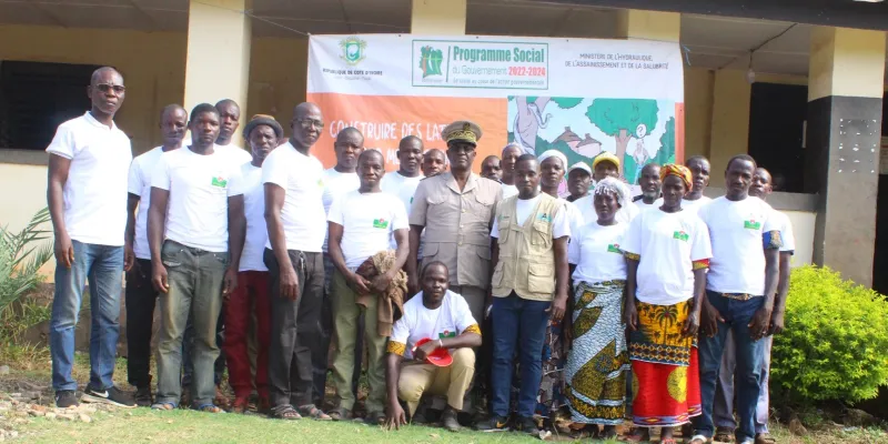 lutte-contre-la-defecation-a-lair-libre-les-populations-de-linterieur-du-pays-sensibilisees