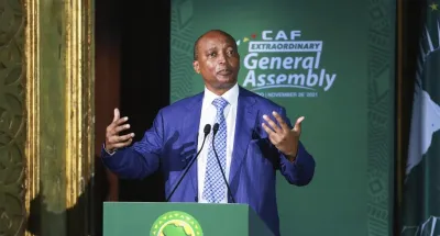 patrice-motsepe-president-de-la-caf-la-cote-divoire-est-elle-prete-pour-accueillir-la-can-la-reponse-cest-oui