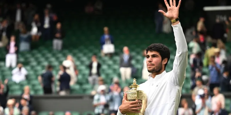 finale-du-tournoi-de-tennis-wimbledon-hommes-carlos-alcaraz-vainqueur-face-a-novak-djokovic