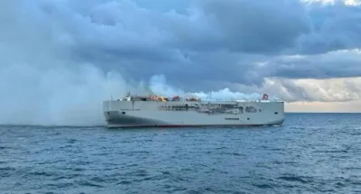 rotterdam-un-cargo-prend-feu-au-large-des-pays-bas-faisant-un-mort-et-plusieurs-blesses