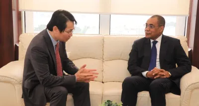 eco-diplomatie-adama-coulibaly-recoit-le-nouvel-ambassadeur-de-chine-en-cote-divoire