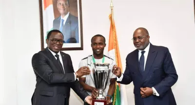 audiences-du-ministre-des-sports-paulin-claude-danho-recoit-les-elephanteaux-vainqueurs-de-la-coupe-ufoa-b-hommes