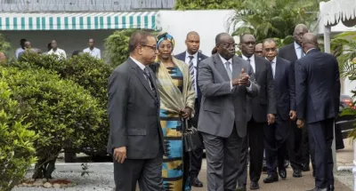 deces-dhenri-konan-bedie-tiemoko-meyliet-kone-et-une-delegation-ministerielle-consolent-lepouse-henriette-bedie