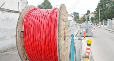 adiake-la-police-apprehende-des-voleurs-presumes-de-cables-optiques-au-quartier-agnikro