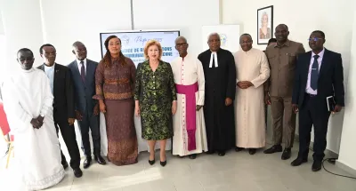 paques-2023-dominique-ouattara-fait-un-don-de-vivres-et-non-vivres-dune-valeur-de-130-000-000-fcfa-aux-fideles-chretiens
