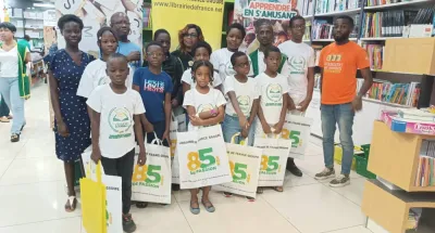 jeu-cerebral-de-scrabble-long-scrabbleurs-sans-frontieres-initie-un-atelier-pour-les-jeunes