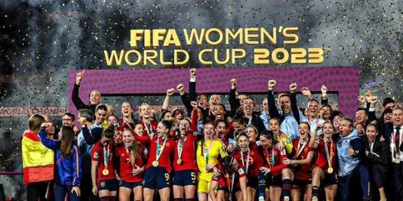 finale-de-la-coupe-du-monde-feminine-de-football-lespagne-sur-la-plus-haute-marche-du-podium