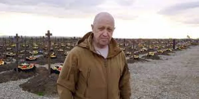 russie-evgueni-prigojine-sur-la-liste-des-passagers-dun-avion-qui-sest-ecrase