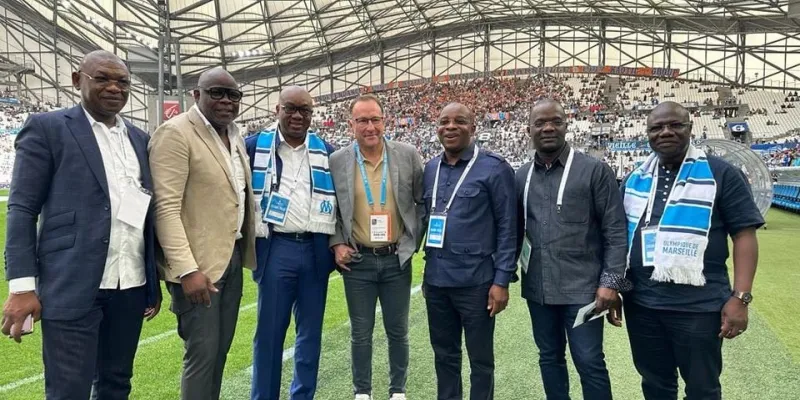 projet-sublime-cote-divoire-le-ministre-siandou-fofana-visite-les-locaux-de-lolympique-de-marseille