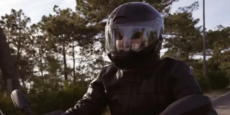 automobile-bientot-des-lunettes-connectees-pour-les-motards