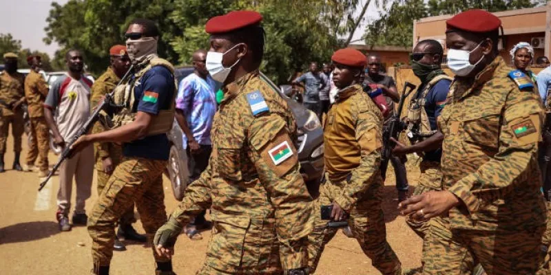 tentative-de-coup-detat-au-burkina-faso-le-parquet-militaire-annonce-larrestation-de-quatre-officiers-et-deux-autres-en-fuite