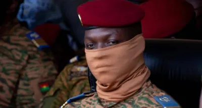 afrique-de-louest-au-burkina-faso-les-elections-seloignent-et-la-constitution-sera-modifiee