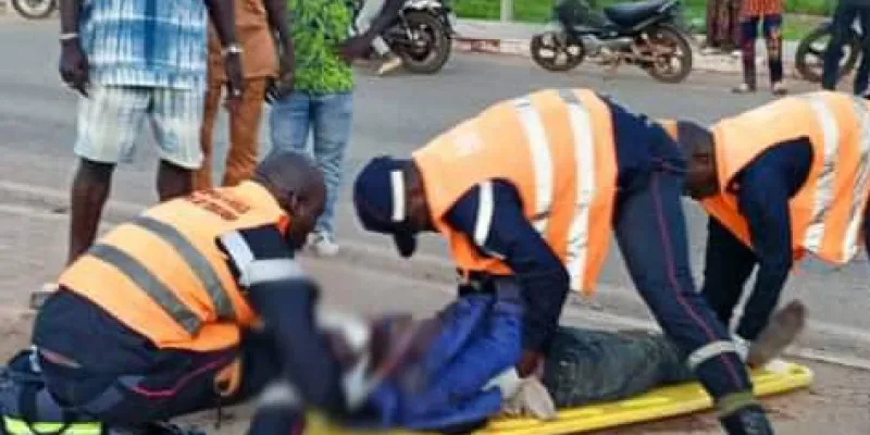 ferkessedougou-des-pompiers-civils-sauvent-trois-personnes-en-difficulte