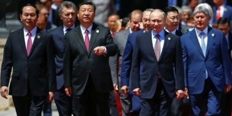 forum-des-nouvelles-routes-de-la-soie-poutine-defit-la-cpi