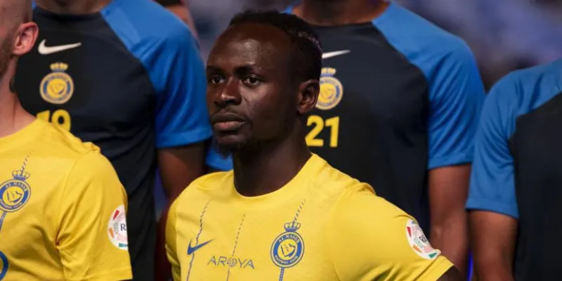 football-sadio-mane-va-acheter-un-club-en-france