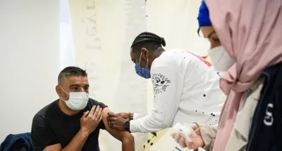 loi-sur-limmigration-le-senat-francais-adopte-la-suppression-de-laide-medicale-pour-les-sans-papiers