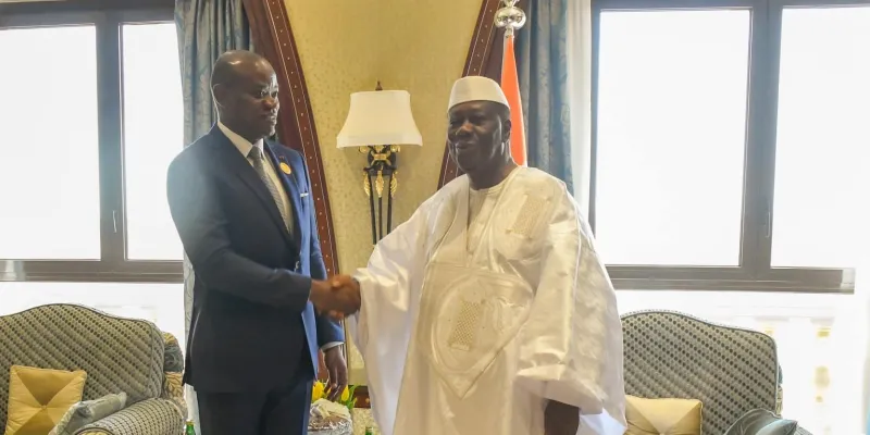 diplomatie-alassane-ouattara-a-echange-avec-le-president-de-la-transition-gabonaise-brice-oligui-nguema