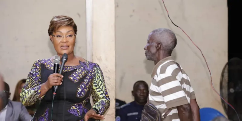 a-gagnoa-la-ministre-belmonde-dogo-encourage-les-populations-a-cultiver-la-paix-a-dougroupalegnoa