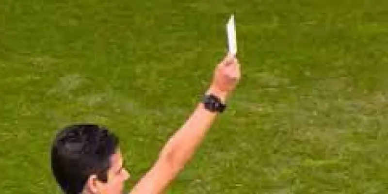 football-le-carton-blanc-avec-exclusion-temporaire-bientot-generalise