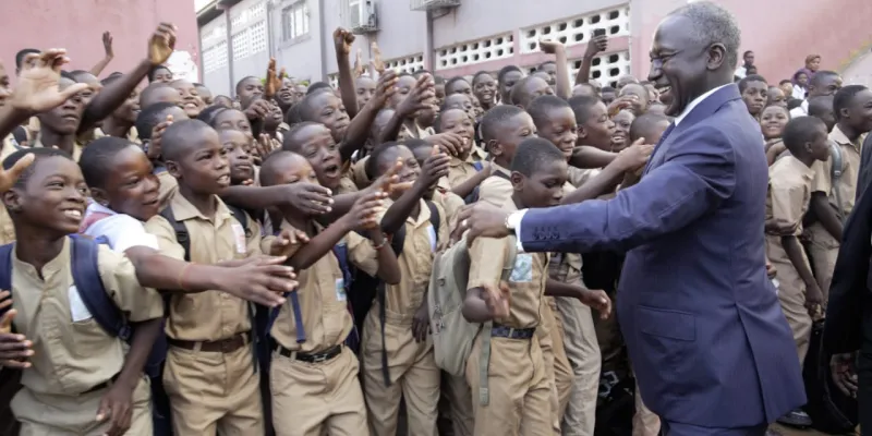 education-nationale-adama-bictogo-sensibilise-les-eleves-de-yopougon-contre-les-conges-anticipes
