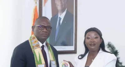 firape-le-trophee-de-la-coupe-dafrique-de-randonnee-car-chez-le-ministre-adje-silas-metch
