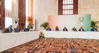 conseil-des-ministres-jexhorte-le-gouvernement-a-consolider-les-acquis-en-matiere-de-developpement-economique-et-social-alassane-ouattara