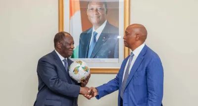 can-2023-le-president-de-la-caf-recu-en-audience-par-le-chef-de-letat-alassane-ouattara