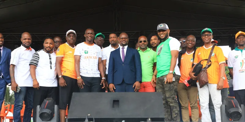 en-marge-de-la-can-2023-des-ex-footballeurs-internationaux-ivoiriens-sensibilisent-les-jeunes