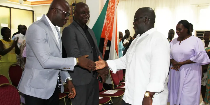 medias-notre-confrere-anselme-kouame-celebre-ses-30-ans-de-carriere