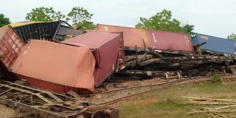 cote-divoire-un-train-deraille-un-blesse-enregistre