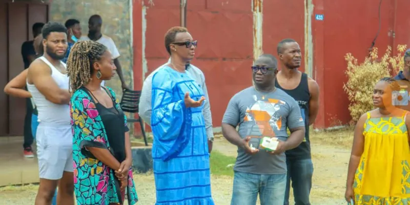 explosion-dun-depot-de-gaz-a-attoban-la-mairie-de-cocody-aux-cotes-des-sinistres