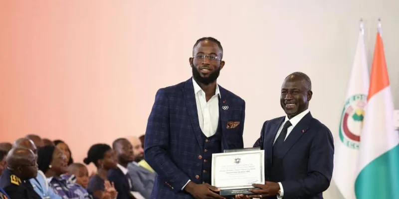 distinction-et-reconnaissance-cisse-cheick-salah-au-pantheon-du-taekwondo-africain