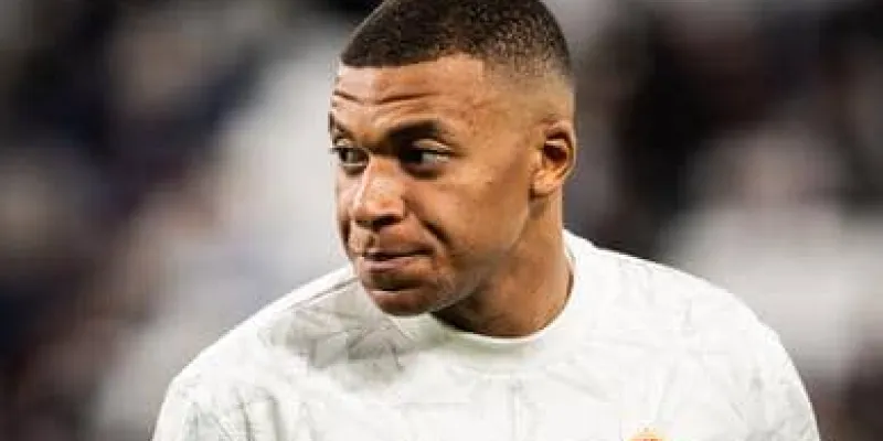espagne-la-blessure-de-kylian-mbappe-met-le-feu-au-real-madrid