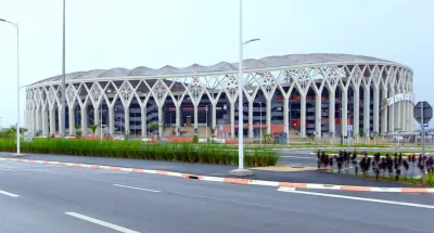 entretien-et-maintenance-du-stade-olympique-alassane-ouattara-debimpe-lons-rassure-les-employes-de-lentreprise-continental