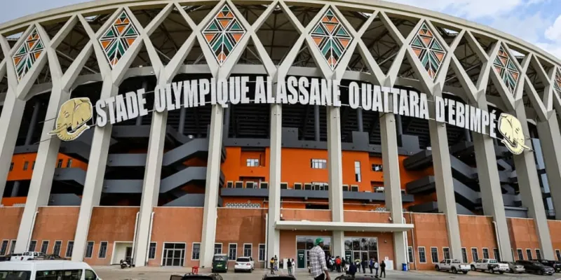 greve-des-employes-du-stade-olympique-alassane-ouattara-debimpe-une-mediation-qui-apaise-les-malentendus