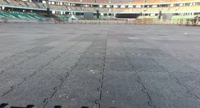 meeting-de-cloture-du-rhdp-au-stade-olympique-alassane-ouattara-debimpe-lons-deploie-les-grands-moyens-pour-la-protection-de-la-pelouse