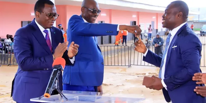 rentree-academique-2025-2026-a-attecoube-danho-paulin-claude-et-le-conseil-municipal-gatent-les-eleves-et-etudiants