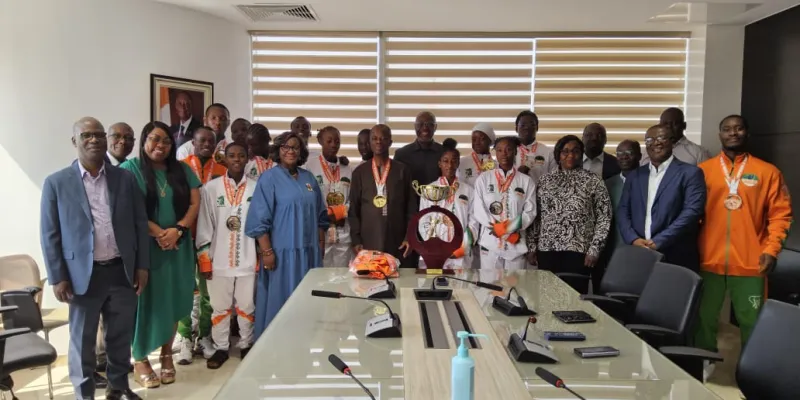 judo-open-international-dabidjan-2025-le-dg-de-la-sir-honore-les-medailles-ivoiriens