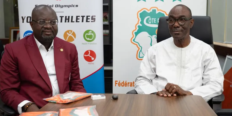 don-et-partenariat-la-fif-remet-un-lot-dequipements-sportifs-a-special-olympics-cote-divoire-soci