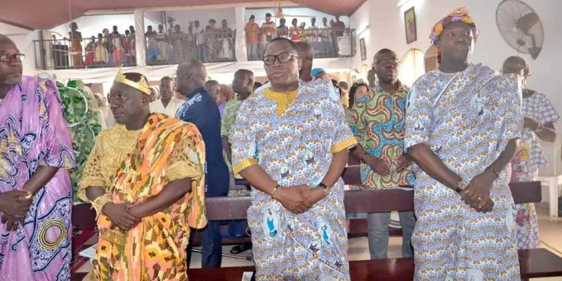 attecoube-danho-paulin-salue-lengagement-de-la-servante-corinne-galou