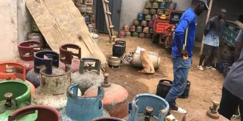 yopougon-un-site-illegal-de-bouteilles-de-gaz-demantele