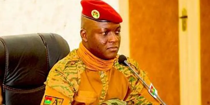 terrorisme-le-burkina-opte-pour-la-requisition-des-jeunes-de-18-ans-et-plus