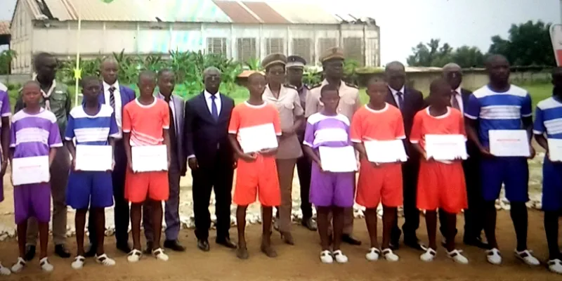 cote-divoire-129-eleves-formes-au-civisme-durant-les-conges-de-paque